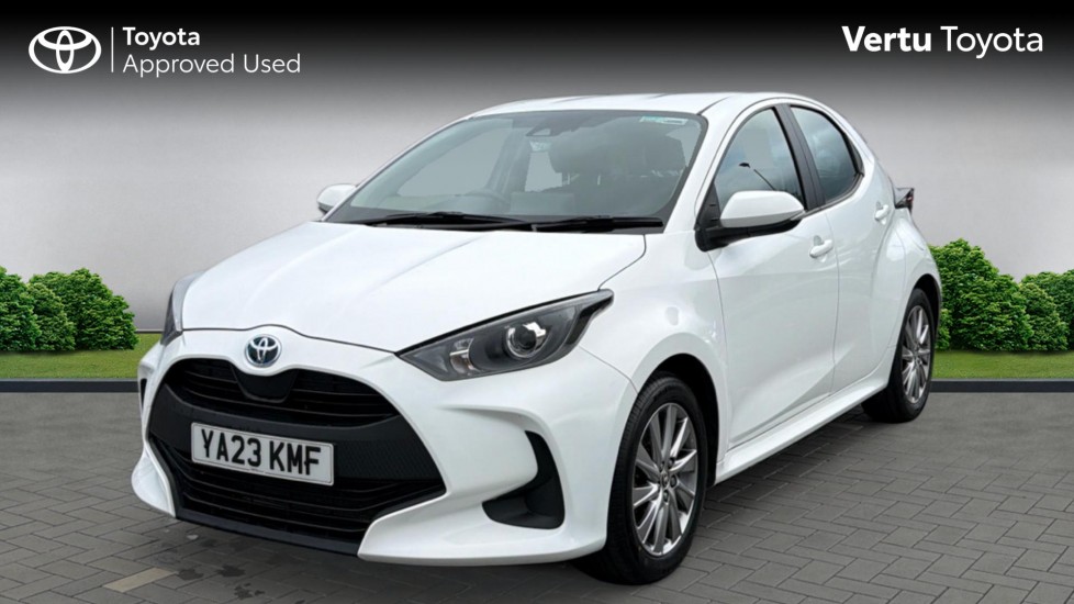 Toyota Yaris 1.5 Hybrid Icon 5dr CVT Hybrid Hatchback - Image 3