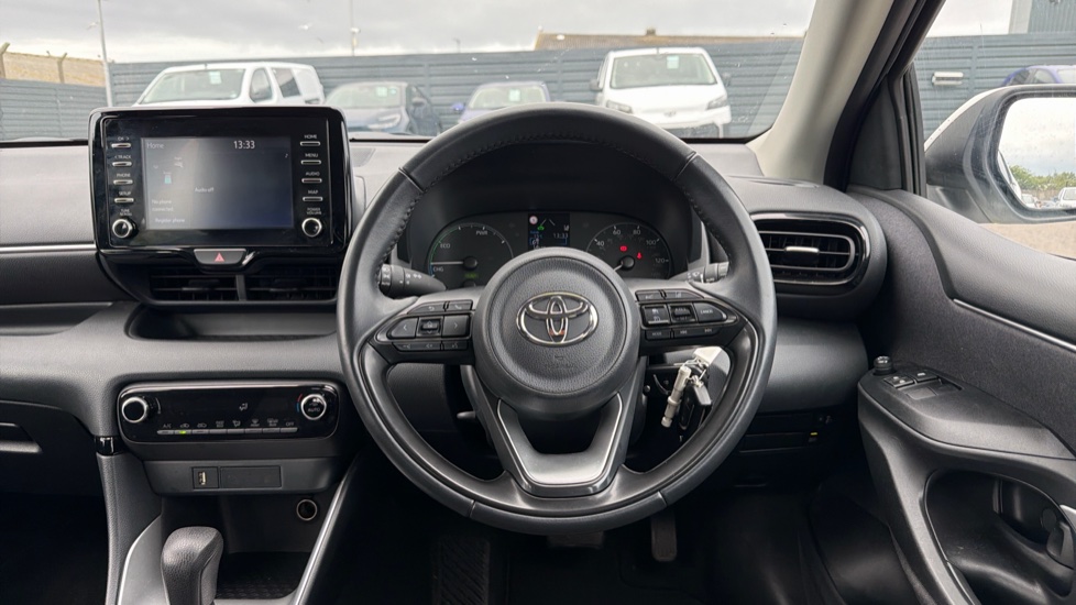 Toyota Yaris 1.5 Hybrid Icon 5dr CVT Hybrid Hatchback - Image 7