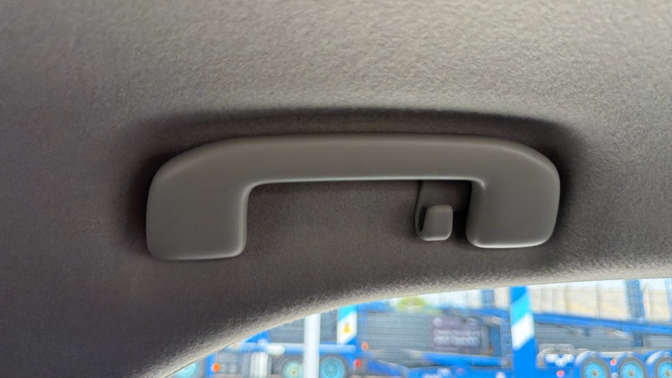 Toyota Yaris 1.5 Hybrid Icon 5dr CVT Hybrid Hatchback - Image 19