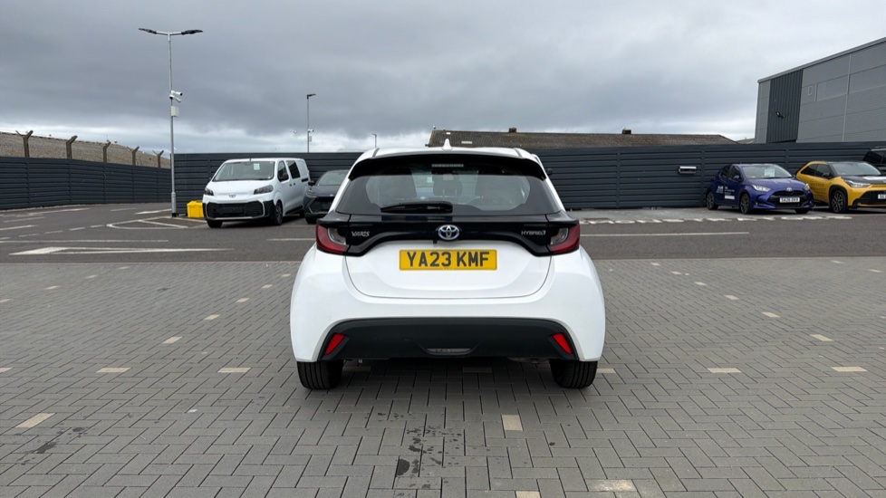 Toyota Yaris 1.5 Hybrid Icon 5dr CVT Hybrid Hatchback - Image 26