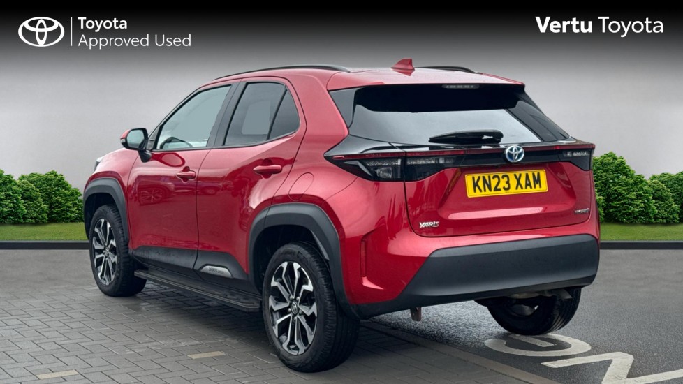 Toyota Yaris Cross 1.5 Hybrid Design 5dr CVT Hybrid Estate - Image 4