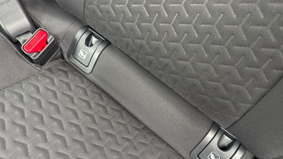 Toyota Yaris Cross 1.5 Hybrid Design 5dr CVT Hybrid Estate - Image 14