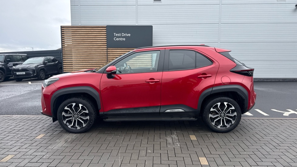 Toyota Yaris Cross 1.5 Hybrid Design 5dr CVT Hybrid Estate - Image 24