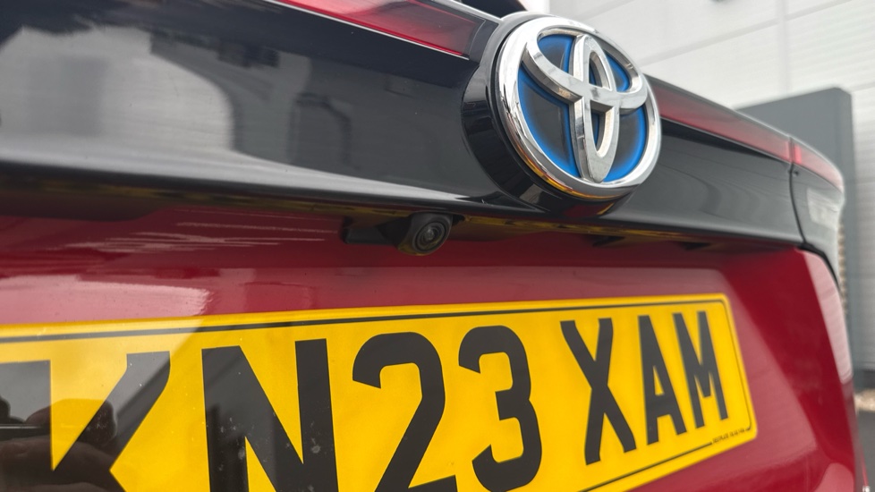 Toyota Yaris Cross 1.5 Hybrid Design 5dr CVT Hybrid Estate - Image 31