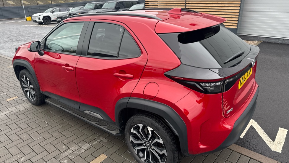 Toyota Yaris Cross 1.5 Hybrid Design 5dr CVT Hybrid Estate - Image 32