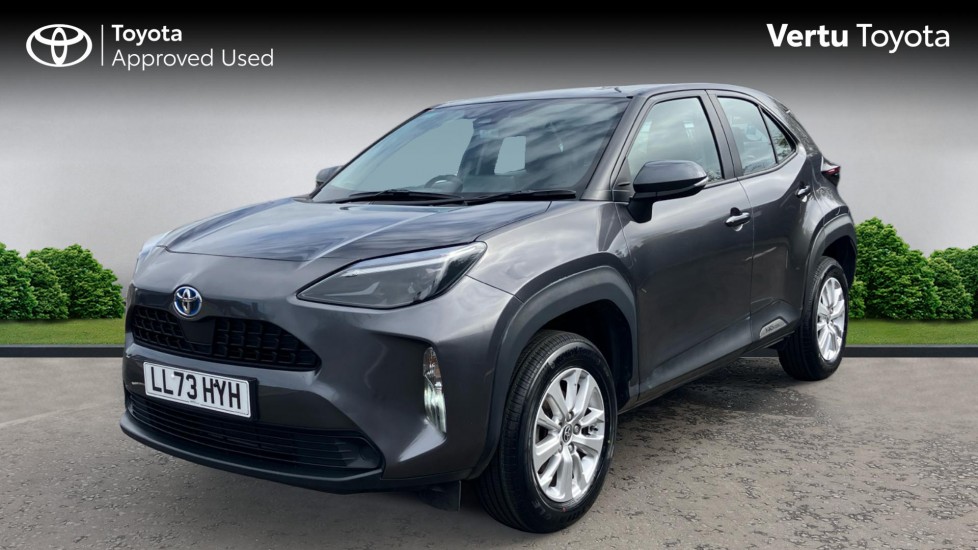 Toyota Yaris Cross 1.5 Hybrid Icon 5dr CVT Hybrid Estate - Image 3