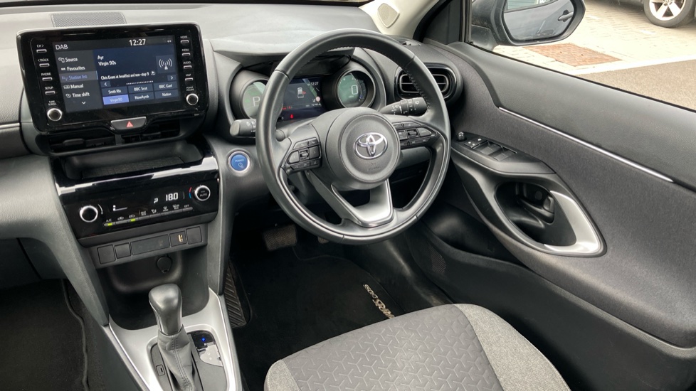 Toyota Yaris Cross 1.5 Hybrid Icon 5dr CVT Hybrid Estate - Image 7