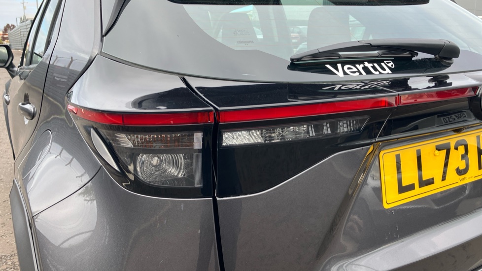 Toyota Yaris Cross 1.5 Hybrid Icon 5dr CVT Hybrid Estate - Image 21