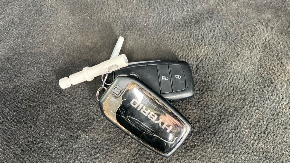 Toyota Yaris Cross 1.5 Hybrid Icon 5dr CVT Hybrid Estate - Image 28