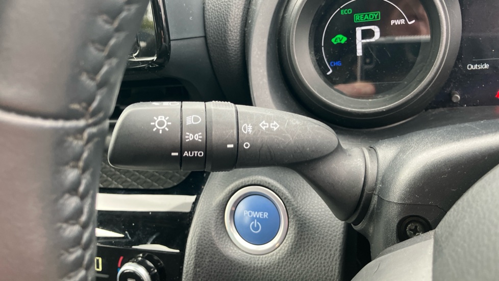 Toyota Yaris Cross 1.5 Hybrid Icon 5dr CVT Hybrid Estate - Image 41