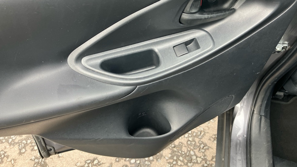 Toyota Yaris Cross 1.5 Hybrid Icon 5dr CVT Hybrid Estate - Image 43