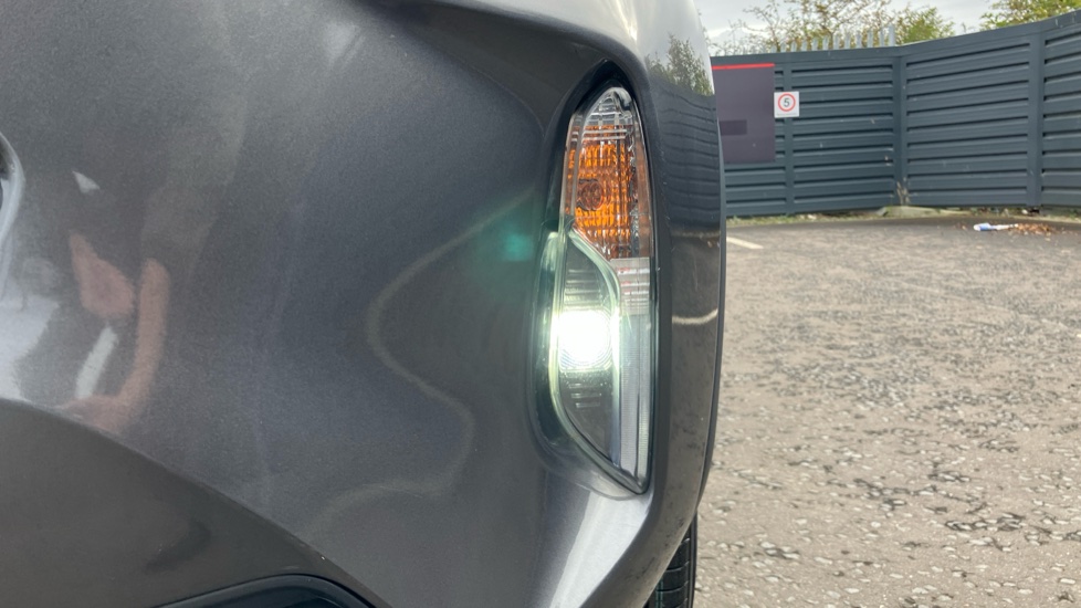 Toyota Yaris Cross 1.5 Hybrid Icon 5dr CVT Hybrid Estate - Image 45