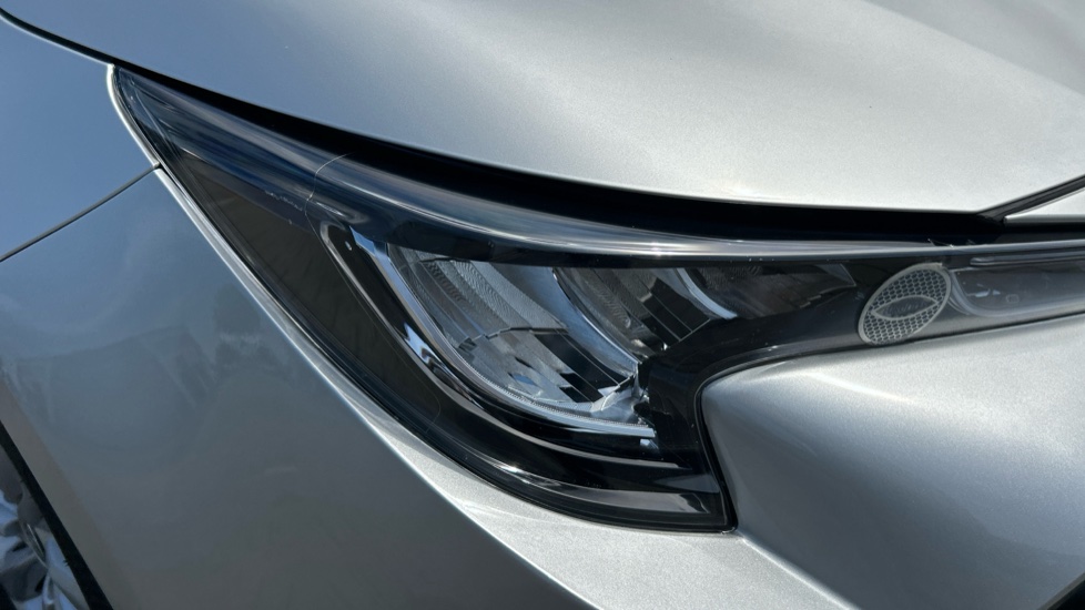 Toyota Corolla 1.8 Hybrid Icon 5dr CVT Hybrid Estate - Image 20