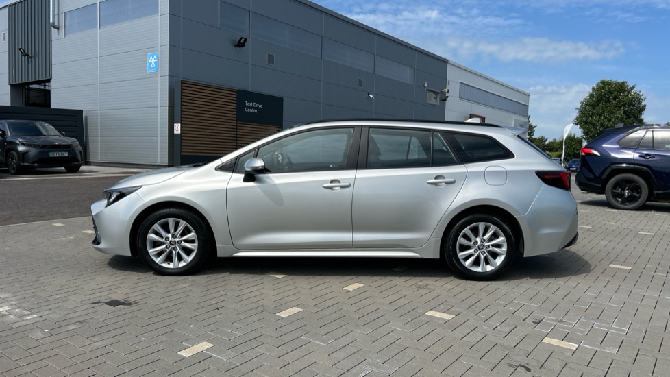 Toyota Corolla 1.8 Hybrid Icon 5dr CVT Hybrid Estate - Image 24
