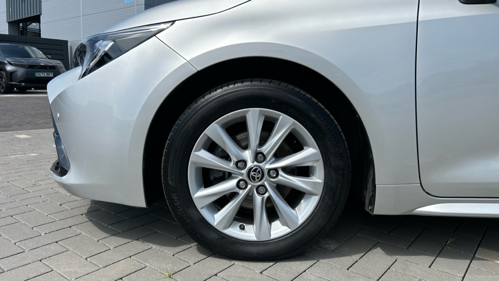 Toyota Corolla 1.8 Hybrid Icon 5dr CVT Hybrid Estate - Image 25