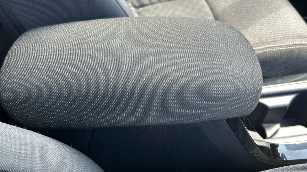 Toyota Corolla 1.8 Hybrid Icon 5dr CVT Hybrid Estate - Image 43