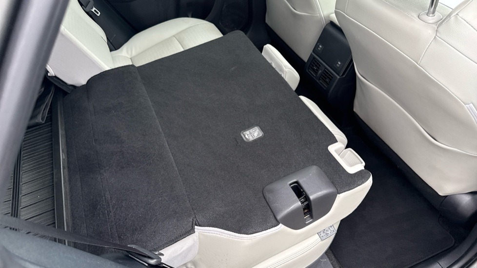 Toyota bZ4X 160kW Premiere Edition 71.4kWh 5dr Auto AWD Electric Hatchback - Image 18