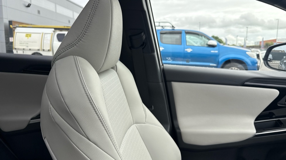 Toyota bZ4X 160kW Premiere Edition 71.4kWh 5dr Auto AWD Electric Hatchback - Image 35