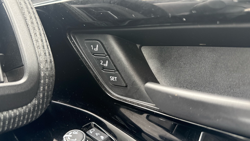 Toyota bZ4X 160kW Premiere Edition 71.4kWh 5dr Auto AWD Electric Hatchback - Image 37