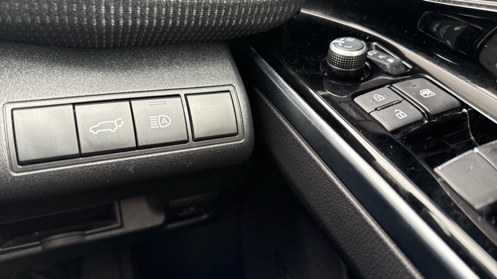 Toyota bZ4X 160kW Premiere Edition 71.4kWh 5dr Auto AWD Electric Hatchback - Image 38