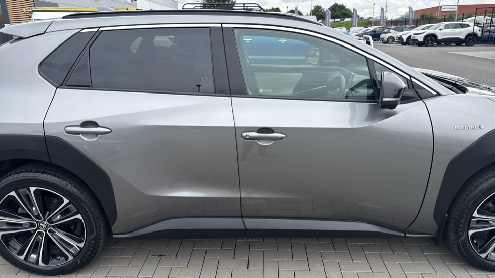 Toyota bZ4X 160kW Premiere Edition 71.4kWh 5dr Auto AWD Electric Hatchback - Image 49