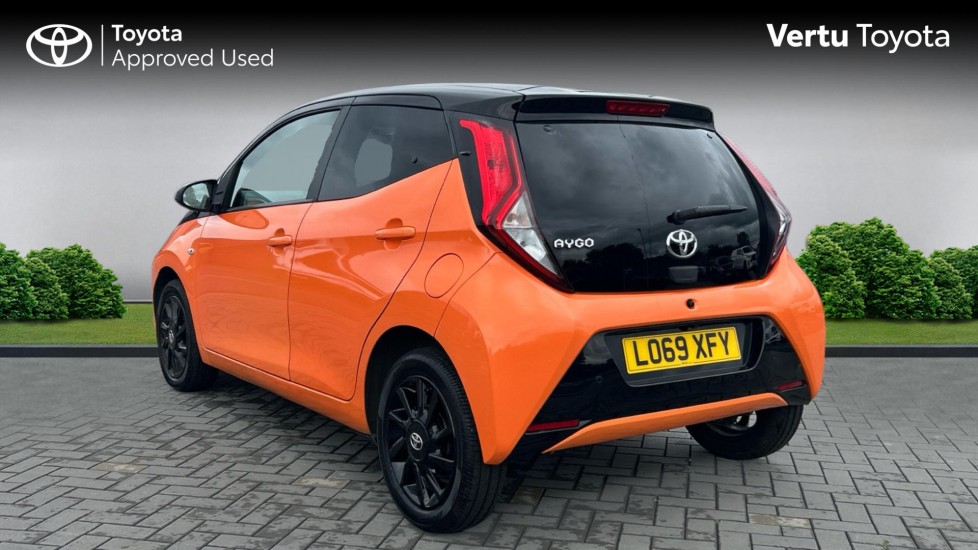 Toyota Aygo 1.0 VVT-i X-Cite 5 5dr x-shift Petrol Hatchback - Image 4