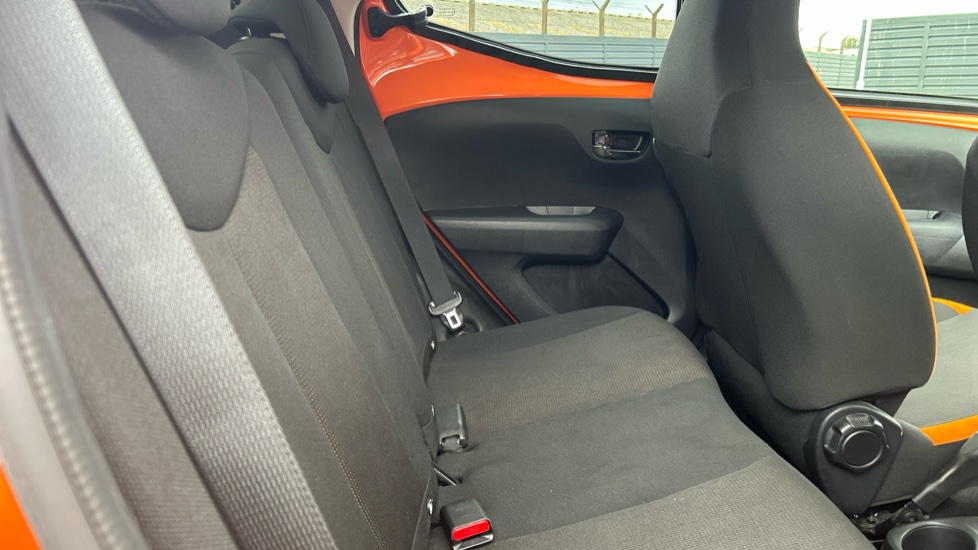 Toyota Aygo 1.0 VVT-i X-Cite 5 5dr x-shift Petrol Hatchback - Image 8