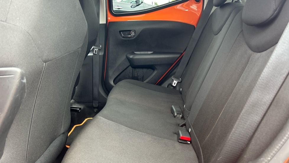 Toyota Aygo 1.0 VVT-i X-Cite 5 5dr x-shift Petrol Hatchback - Image 15