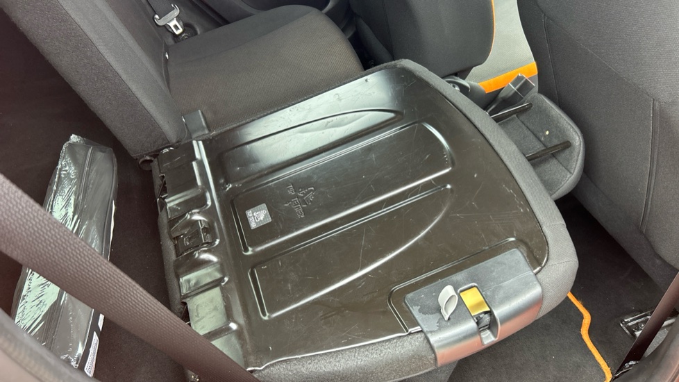 Toyota Aygo 1.0 VVT-i X-Cite 5 5dr x-shift Petrol Hatchback - Image 18