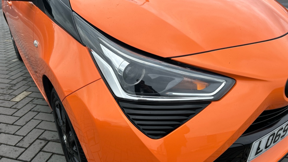 Toyota Aygo 1.0 VVT-i X-Cite 5 5dr x-shift Petrol Hatchback - Image 20