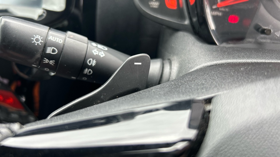 Toyota Aygo 1.0 VVT-i X-Cite 5 5dr x-shift Petrol Hatchback - Image 28