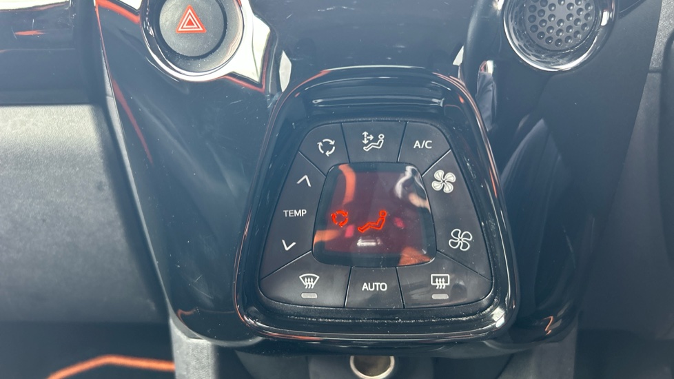 Toyota Aygo 1.0 VVT-i X-Cite 5 5dr x-shift Petrol Hatchback - Image 33