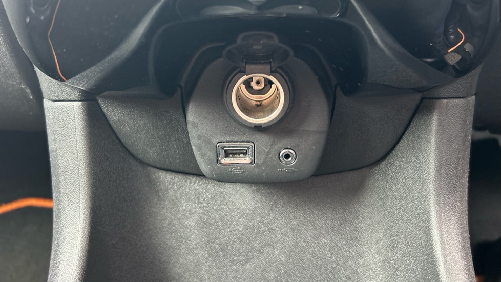 Toyota Aygo 1.0 VVT-i X-Cite 5 5dr x-shift Petrol Hatchback - Image 34