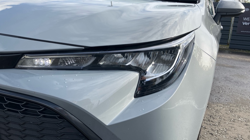 Toyota Corolla 1.8 VVT-i Hybrid Icon 5dr CVT Hybrid Hatchback - Image 20