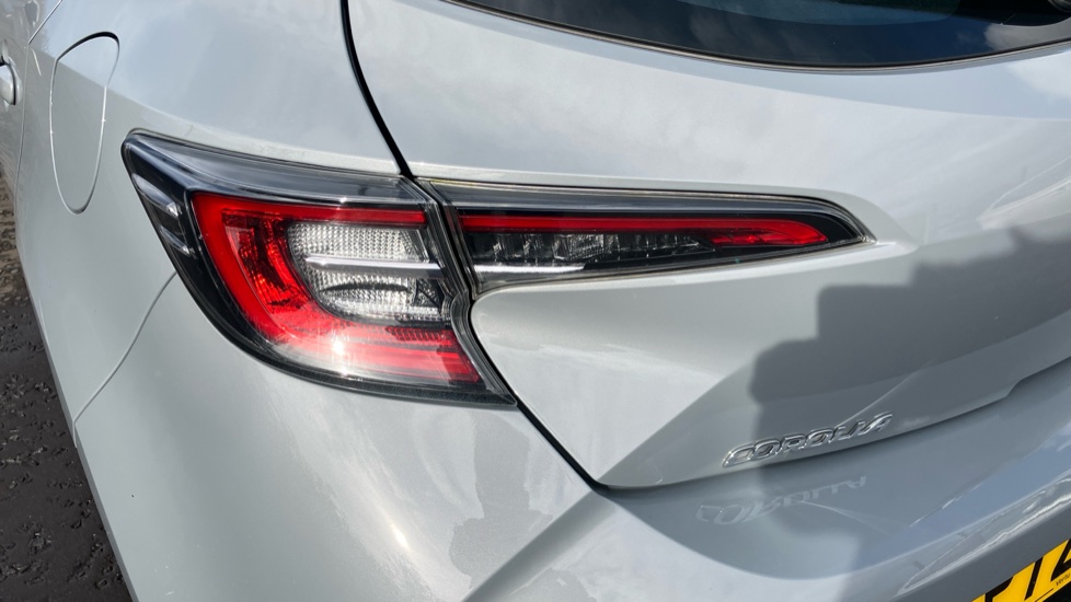 Toyota Corolla 1.8 VVT-i Hybrid Icon 5dr CVT Hybrid Hatchback - Image 21