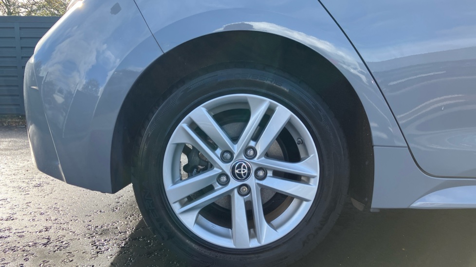 Toyota Corolla 1.8 VVT-i Hybrid Icon 5dr CVT Hybrid Hatchback - Image 25