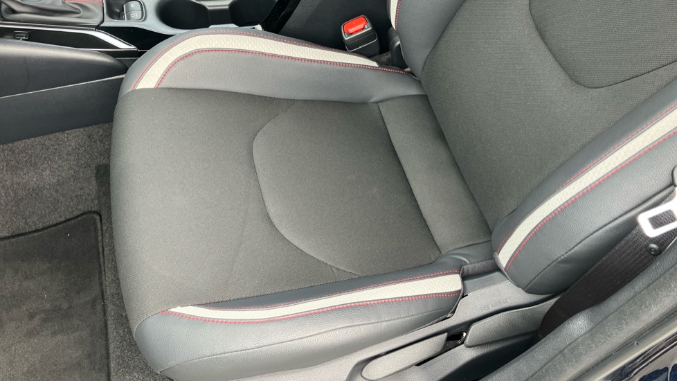 Toyota Corolla 1.8 Hybrid GR Sport 5dr CVT Hybrid Hatchback - Image 17