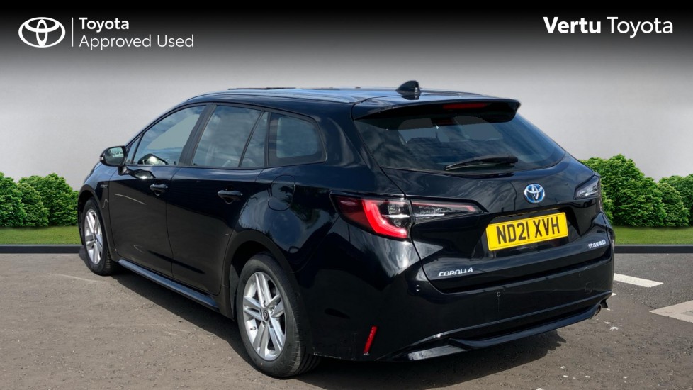 Toyota Corolla 2.0 VVT-i Hybrid Icon Tech 5dr CVT Hybrid Estate - Image 4