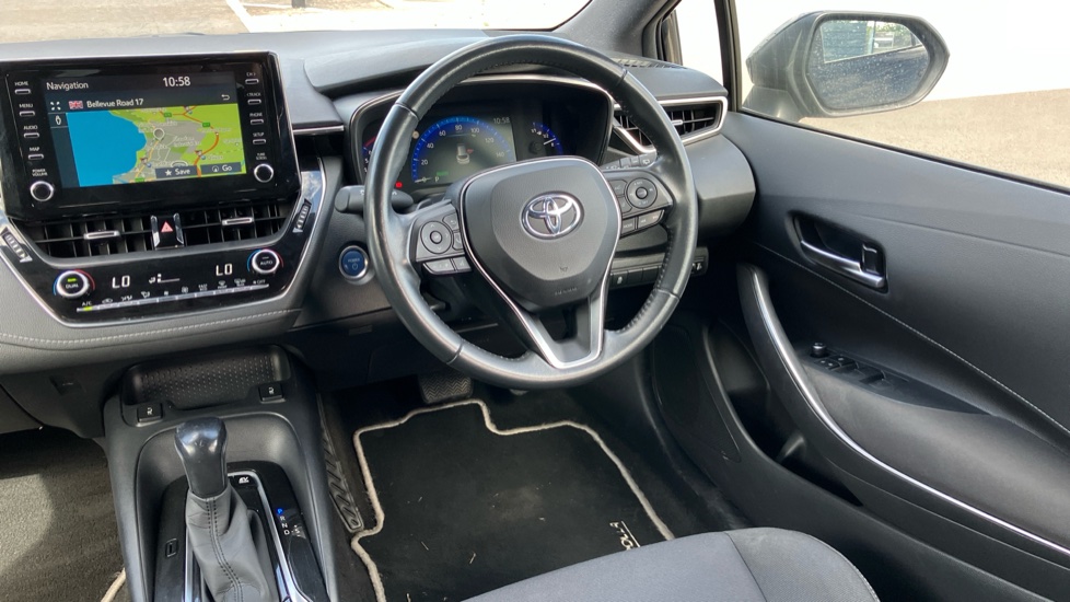 Toyota Corolla 2.0 VVT-i Hybrid Icon Tech 5dr CVT Hybrid Estate - Image 7