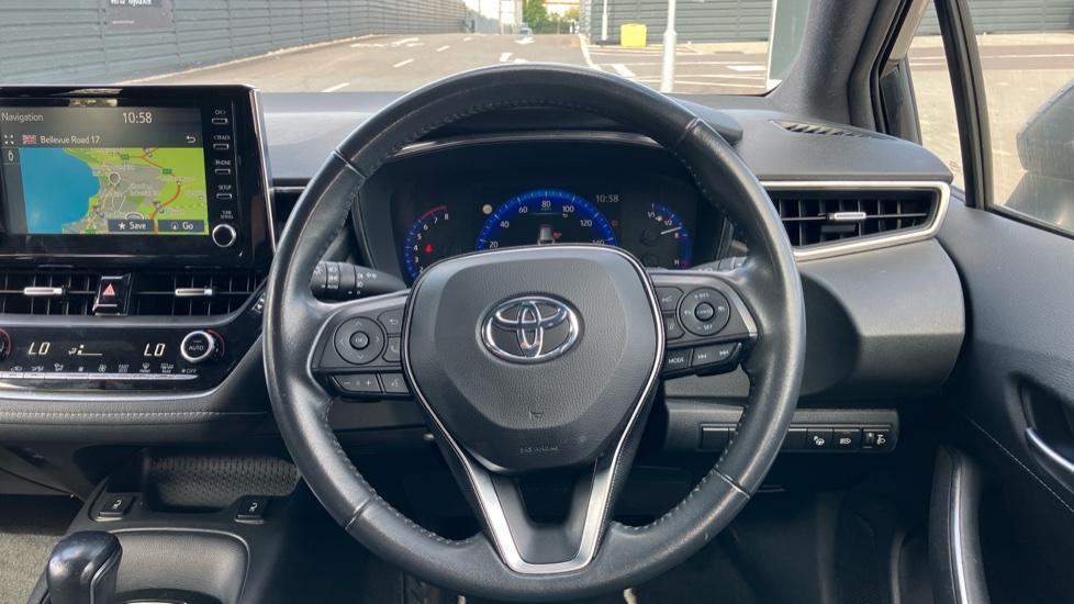 Toyota Corolla 2.0 VVT-i Hybrid Icon Tech 5dr CVT Hybrid Estate - Image 10