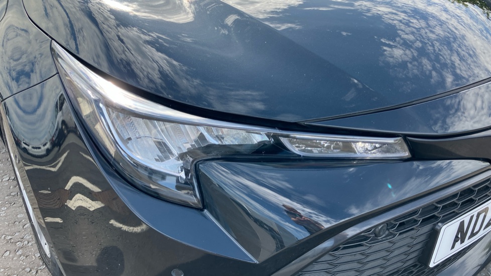 Toyota Corolla 2.0 VVT-i Hybrid Icon Tech 5dr CVT Hybrid Estate - Image 20
