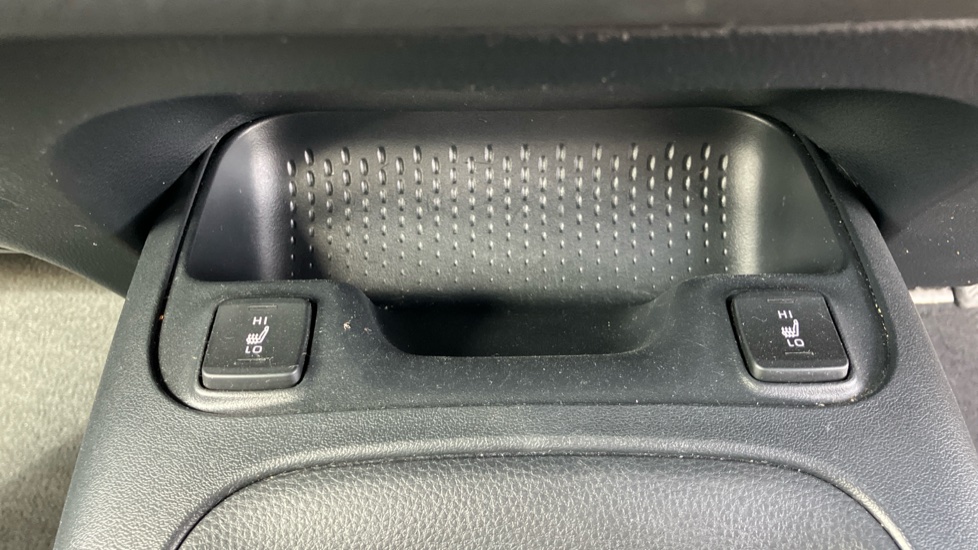 Toyota Corolla 2.0 VVT-i Hybrid Icon Tech 5dr CVT Hybrid Estate - Image 36
