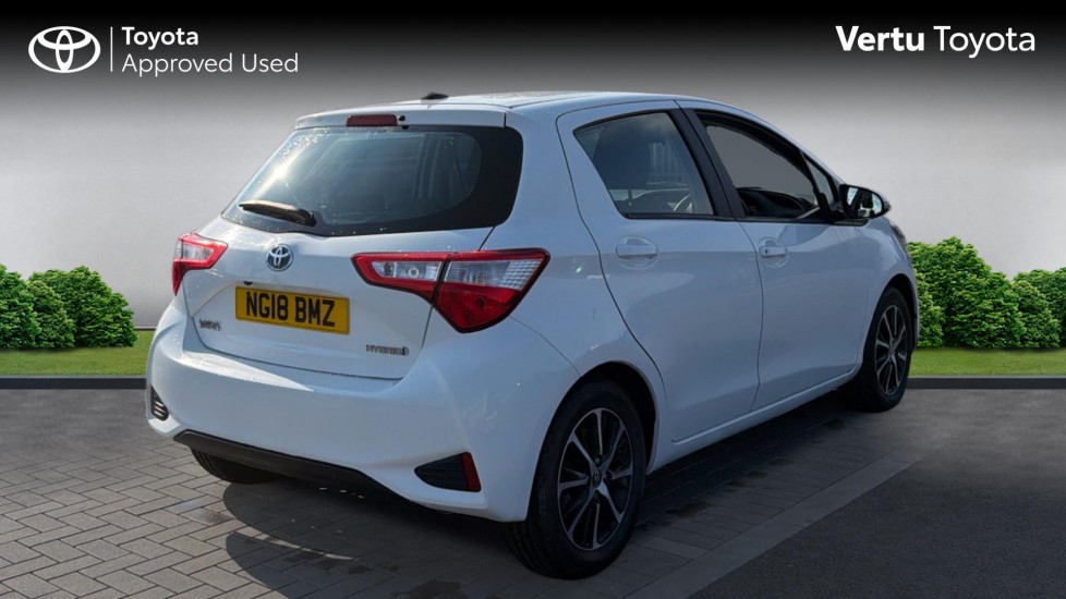 Toyota Yaris 1.5 Hybrid Icon Tech 5dr CVT Hybrid Hatchback - Image 2