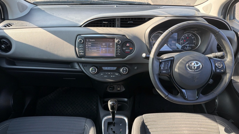 Toyota Yaris 1.5 Hybrid Icon Tech 5dr CVT Hybrid Hatchback - Image 6