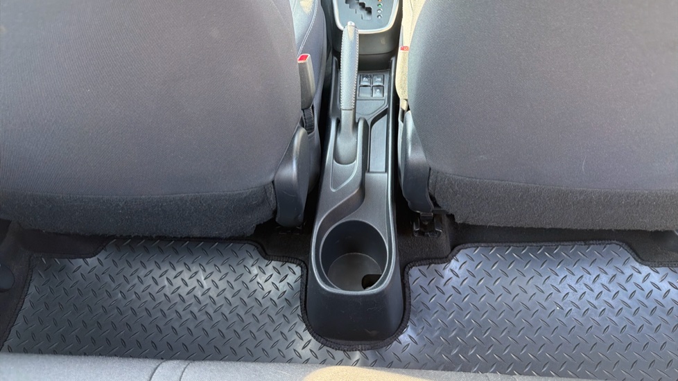 Toyota Yaris 1.5 Hybrid Icon Tech 5dr CVT Hybrid Hatchback - Image 19
