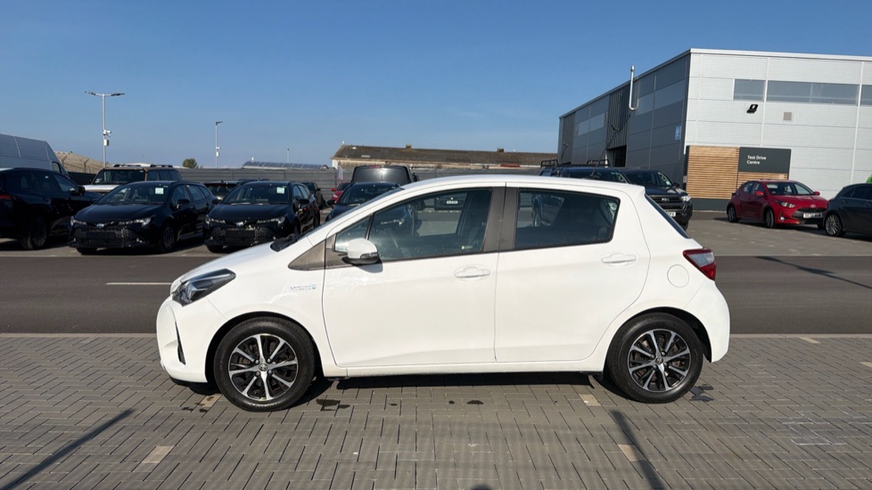 Toyota Yaris 1.5 Hybrid Icon Tech 5dr CVT Hybrid Hatchback - Image 24