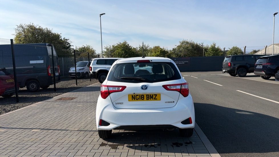 Toyota Yaris 1.5 Hybrid Icon Tech 5dr CVT Hybrid Hatchback - Image 26