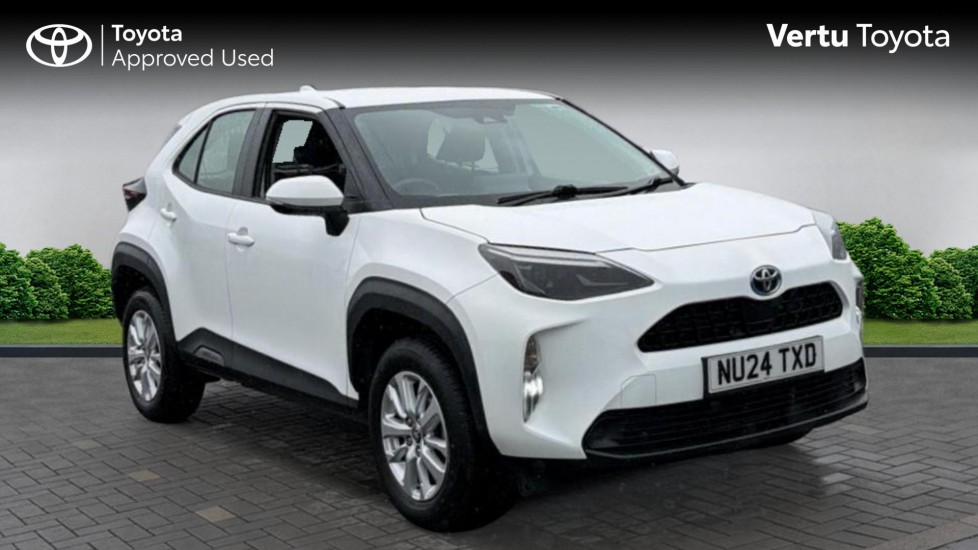 Toyota Yaris Cross 1.5 Hybrid Icon 5dr CVT Hybrid Estate - Image 1
