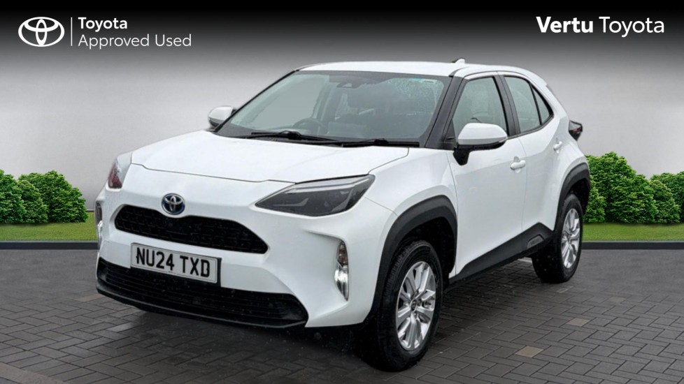 Toyota Yaris Cross 1.5 Hybrid Icon 5dr CVT Hybrid Estate - Image 3