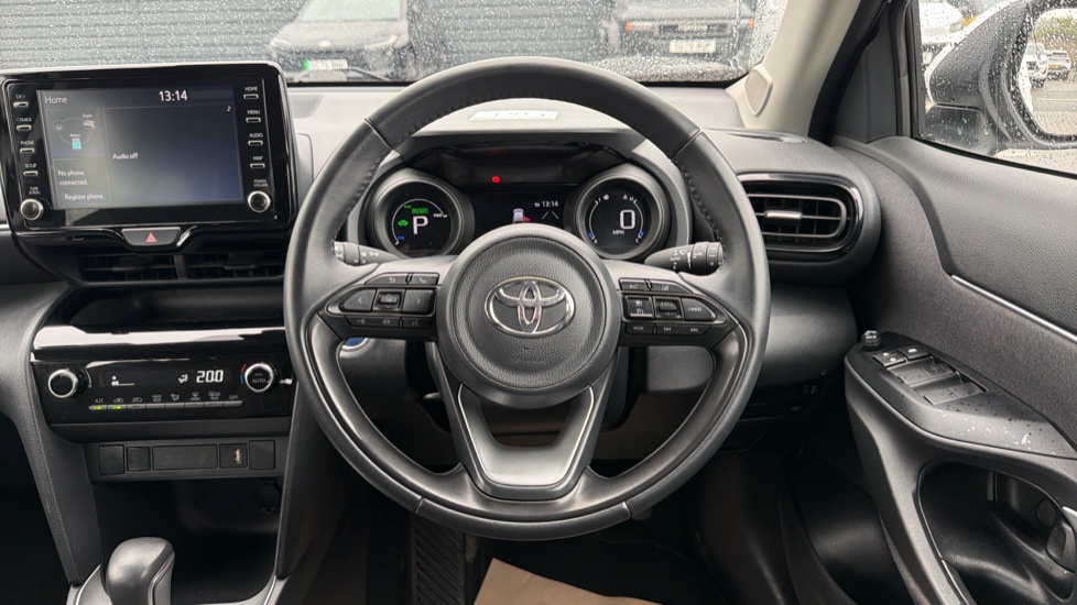 Toyota Yaris Cross 1.5 Hybrid Icon 5dr CVT Hybrid Estate - Image 7
